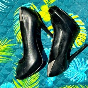 Guess Women’s Black Leather Platform Heel, 8.5